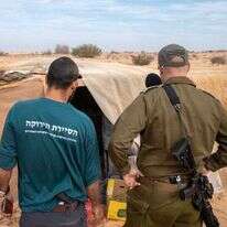 שריפת חממות לגידול סמים בנגב על ידי"צה"ל. | דו"צ