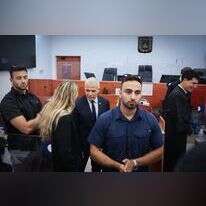 יאיר לפיד בבית המשפט לפני עדותו במשפט נתניהו. | יונתן זינדל, פלאש 90