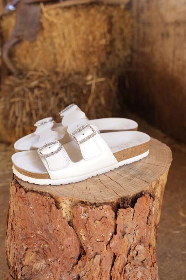 נעלי כלה של טבע נאות בעיצוב אלון ליבנה. | דודי חסון נעלי כלה של טבע נאות בעיצוב אלון ליבנה. | דודי חסון