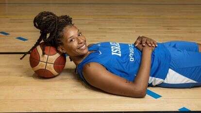 ג'ני סימס. | אבישג שאר-ישוב