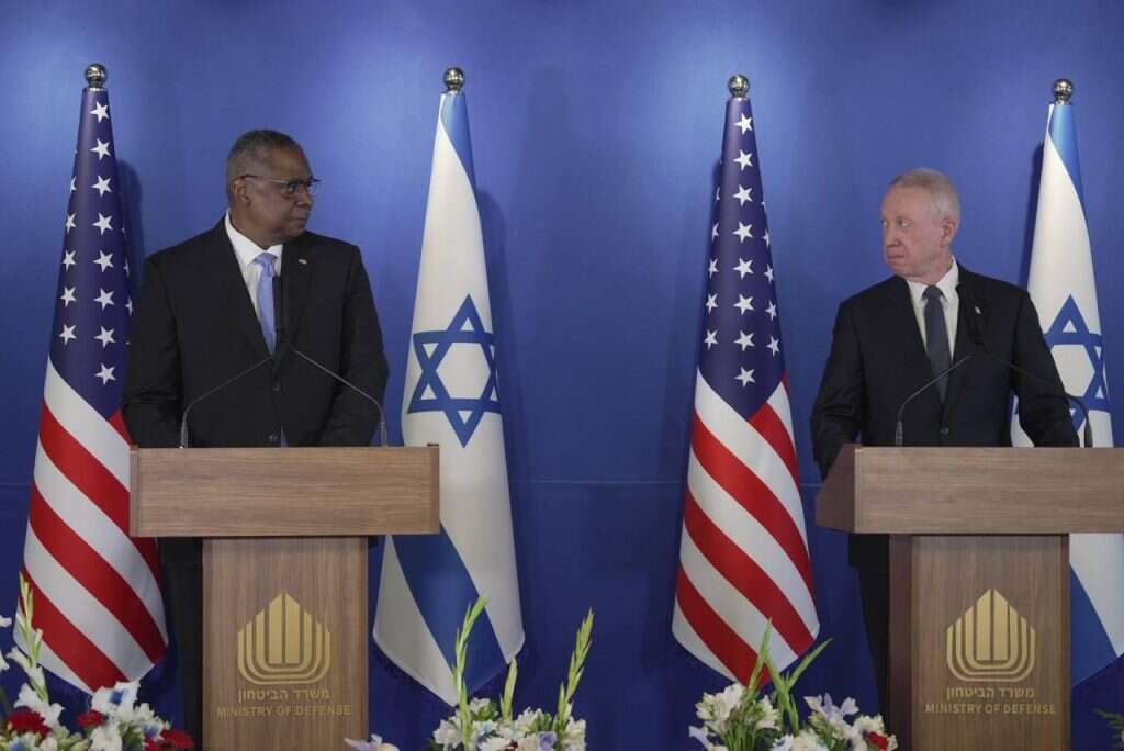 שר הביטחון יואב גלנט (ימין) ומזכיר ההגנה האמריקני לויד אוסטין. | אלעד מלכא