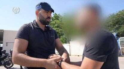 מעצר בדרום. למצולמים אין קשר לכתבה. | דוברות המשטרה