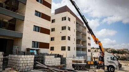 בנייה בנווה דניאל שבגוש עציון. | גרשון אלינסון - פלאש 90