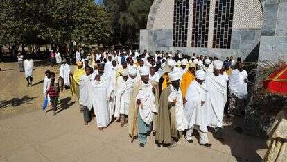 מיסה בכנסיית "גבירתנו מרים מציון". | שאטרסטוק