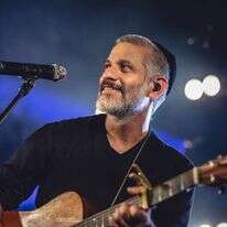 אביתר בנאי. | אריאל עפרון