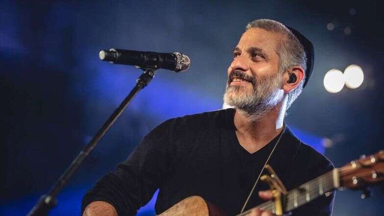 אביתר בנאי. | אריאל עפרון