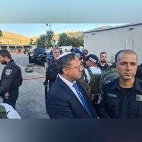 השר לביטחון לאומי איתמר בן גביר בזירת הפיגוע, היום. | נדב גולדשטיין/TPS