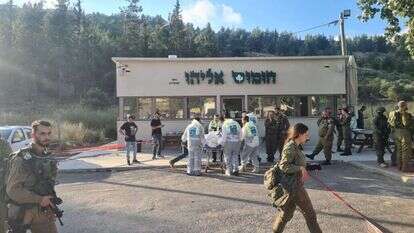 זירת הפיגוע בתחנת הדלק, סמוך ליישוב עלי. | נדב גולדשטיין/TPS