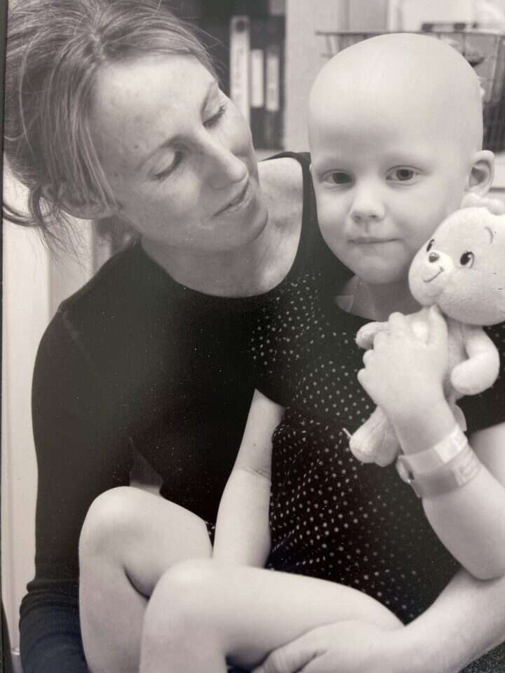 איימי ובתה אמילי. | Amy McHugh