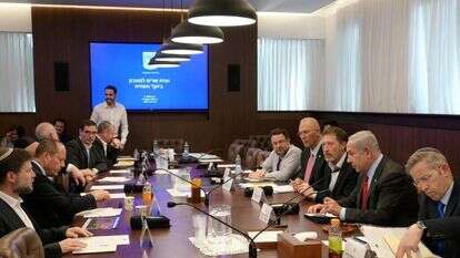 ראש הממשלה בנימין נתניהו בועדת שרים בנושא יוקר המחיה. | עמוס בן גרשום