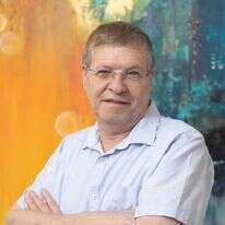 פרופ' אמנון אלבק. | יוסי אלוני