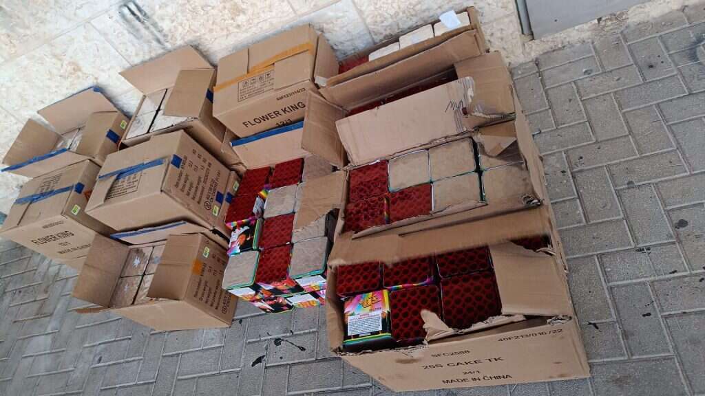 חלק מהכוורות שנתפסו. | דוברות המשטרה