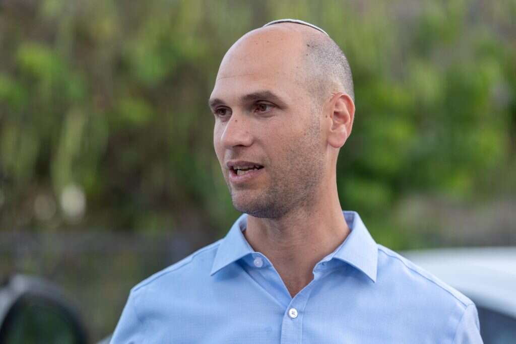 דעת קהל. אריאל. | יוסי אלוני