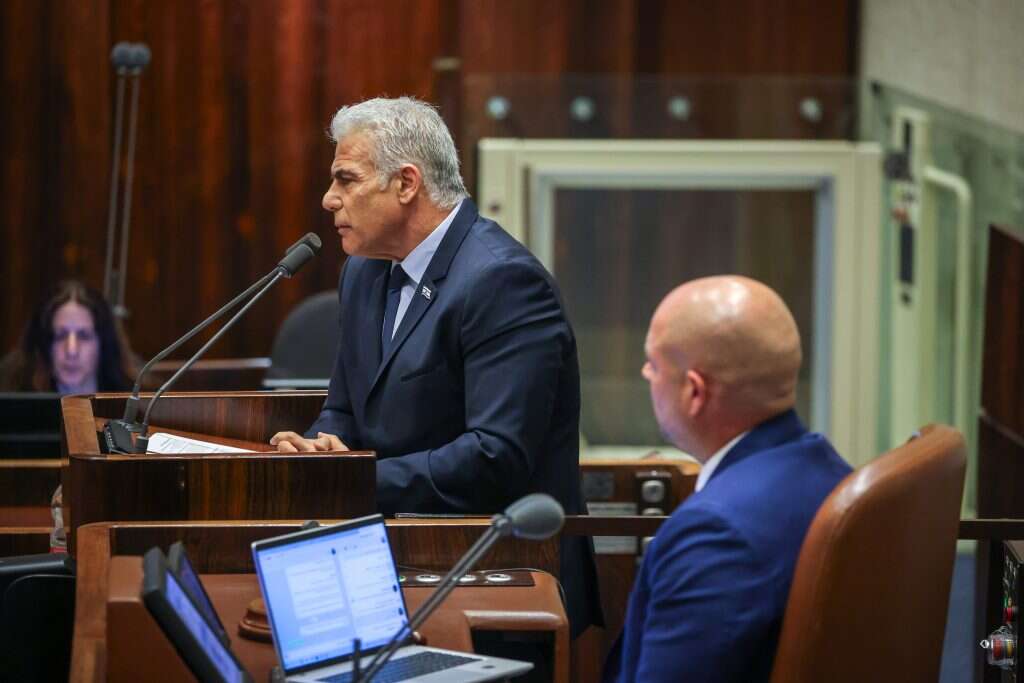 ראש האופוזיציה יאיר לפיד במליאת הכנסת, היום. | נועם מושקוביץ, דוברות הכנסת