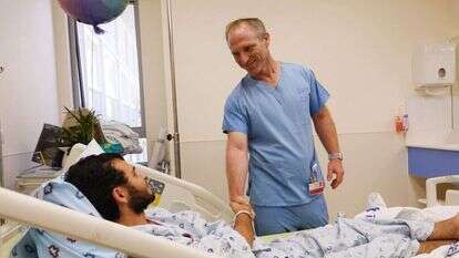 ערן טובולסקי מתאושש מהניתוח. קרדיט: בי"ח שערי צדק