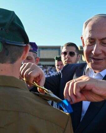 ראש הממשלה בנימין נתניהו בטקס סיום קורס קצינים בבה"ד 1. | קובי גדעון, לע"מ