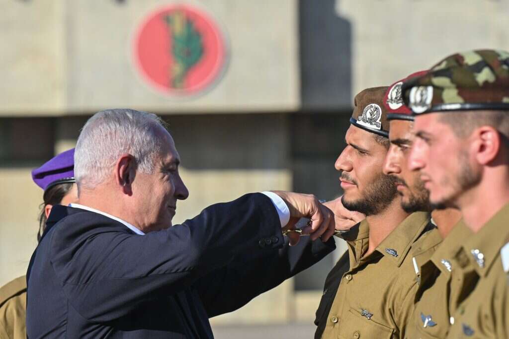 ראש הממשלה בנימין נתניהו בטקס סיום קורס קצינים בבה"ד 1. ארכיון | קובי גדעון, לע"מ