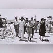 דוד בן־גוריון בסיור בשדה־בוקר, 1959. | משה פרידן, לע"מ דוד בן־גוריון בסיור בשדה־בוקר, 1959. | משה פרידן, לע"מ