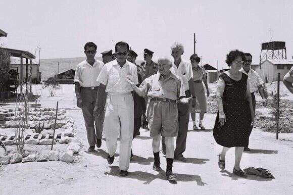 דוד בן־גוריון בסיור בשדה־בוקר, 1959. | משה פרידן, לע"מ