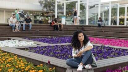 טל בדיחי. | אבישג שאר־ישוב. איפור: מיכל אזאצ'י טל בדיחי. | אבישג שאר־ישוב. איפור: מיכל אזאצ'י