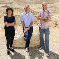 איתן דוניץ, מנהל המכון, שמיל אדלר, סגן המנהל, וגיל שניידר, מנהלת הצריף. | לירון מולדובן