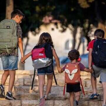 ילדים בדרך לבית הספר. אילוסטרציה. | יונתן זינדל פלאש 90 ילדים בדרך לבית הספר. אילוסטרציה. | יונתן זינדל פלאש 90