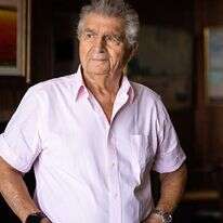 מיכאל בר זוהר. | אריק סולטן