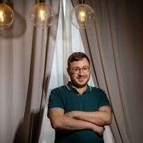 אריאל ויטמן. | אריק סולטן