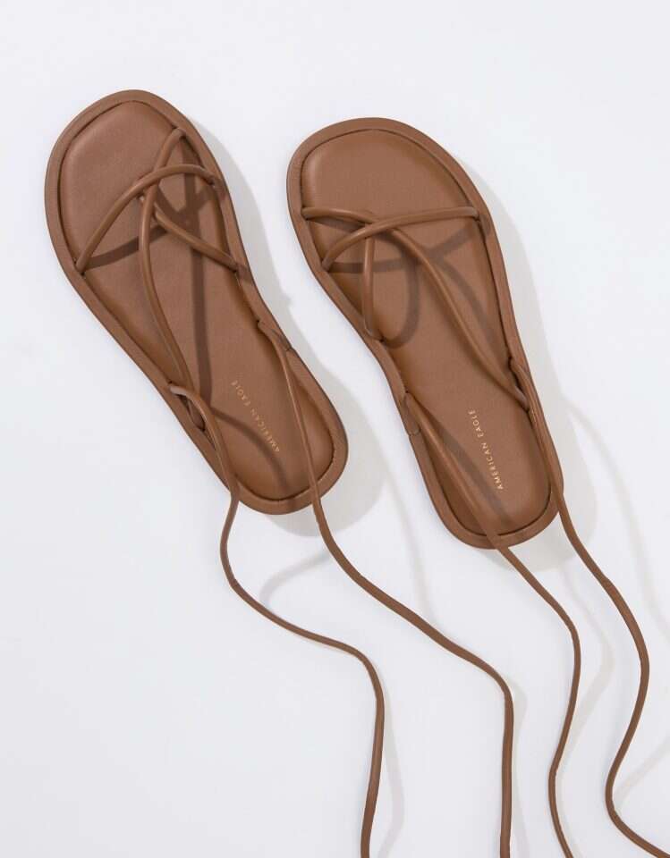 אמריקן איגל. | יחצ חול