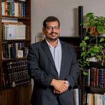 הרב בניהו טבילה. | נעמה שטרן