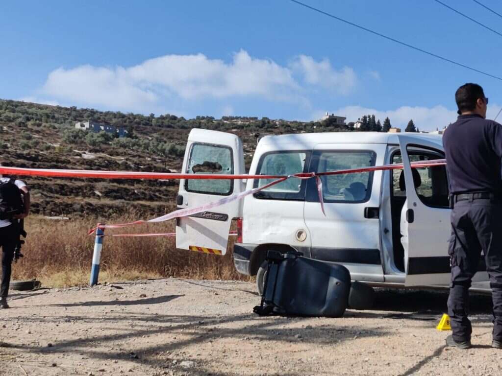 רכבו של המחבל. | הודיה כריש חזוני