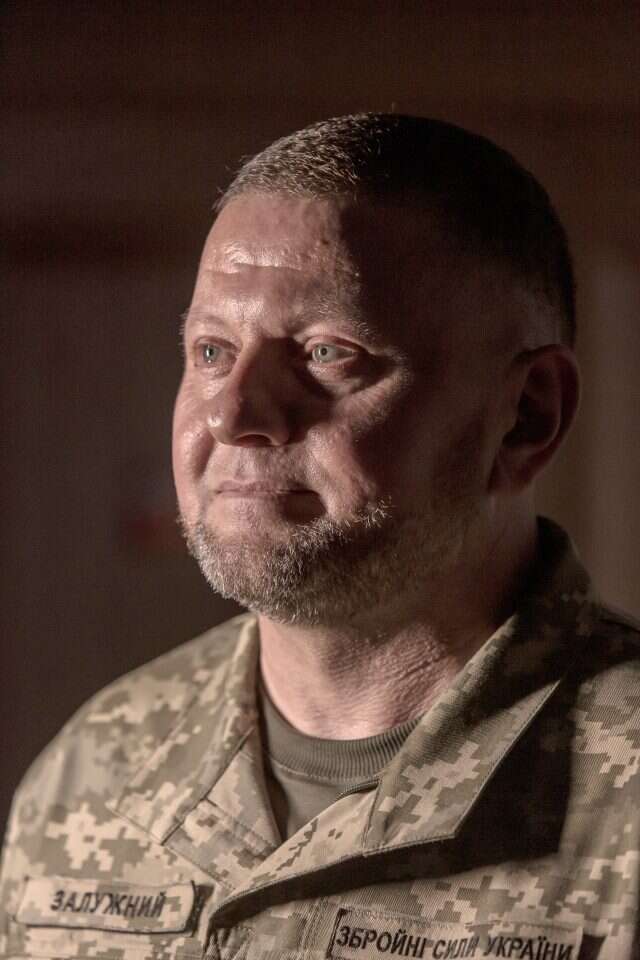 שעות ארוכות של שיחות עם יו"ר המטות המשולבים של ארה"ב בכל שבוע. זלוז'ני. | אוקסנה פרפניוק - הוושינגטון פוסט