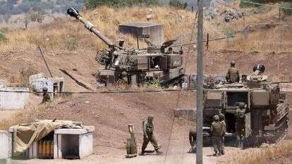 כוחות צה"ל סמוך לגבול עם לבנון. | AFP
