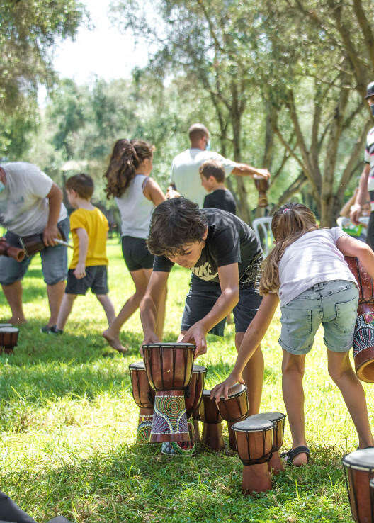 סדנאות תיפוף בפסטורל. | אלכס גריינר