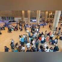 נתב"ג. | יוסי אלוני