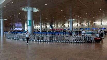 נתב"ג. | יוסי אלוני