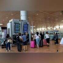 נתב"ג. | יוסי אלוני