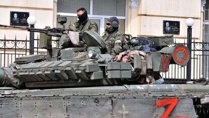 טנק של שכירי החרב של קבוצת וגנר נוסע בעיר רוסטוב על הדון במהלך המרד הקצר שביצעו ברוסיה. | גטי אימג'ס