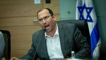 רוטמן בדיון בוועדת החוקה, הבוקר. | יונתן זינדל, פלאש 90