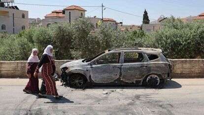 רכב שהוצת בכפר תורמוס־עייא, יוני 23'. | איי.אף.פי