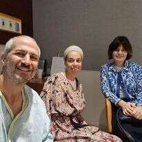 ארנון סגל, אשתו מעיין והרבנית רחל הבר, אחרי הניתוח