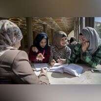 סטודנטיות בקמפוס הר הצופים של האוניברסיטה העברית. | נתי שוחט, פלאש 90