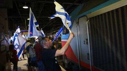 מפגינים ברכבת השלום. | חיים גולדברג, פלאש 90