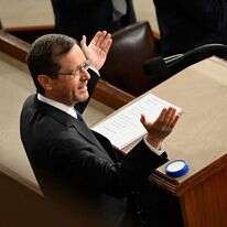 הרצוג נואם בקונגרס. | ANDREW CABALLERO-REYNOLDS / AFP