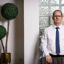 רז נזרי. | אריק סולטן