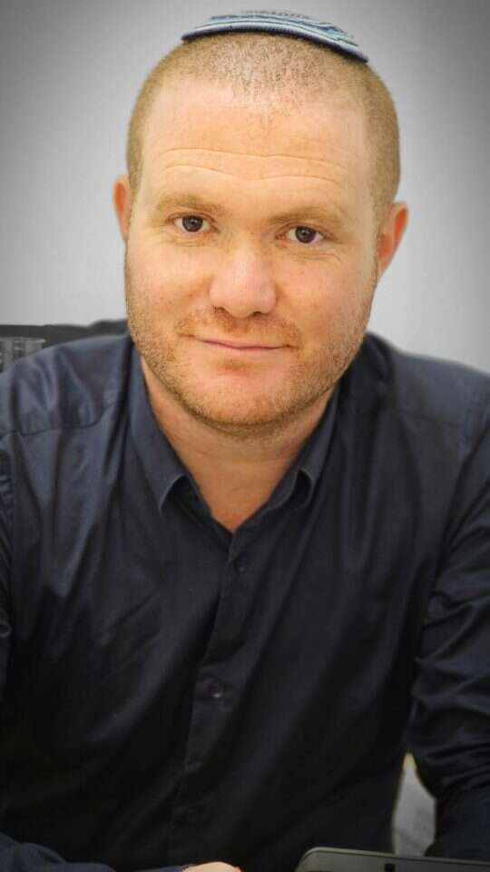 רפאל טרבלסי, יו"ר סיעת הציונות הדתית בעיר. אושרי ויצמן