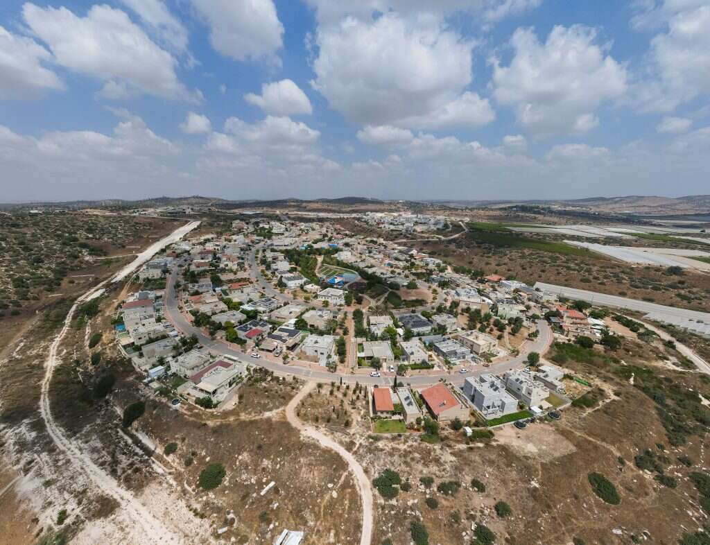 מתנחלים של 1948. בני־דקלים. | לירון מולדובן מתנחלים של 1948. בני־דקלים. | לירון מולדובן