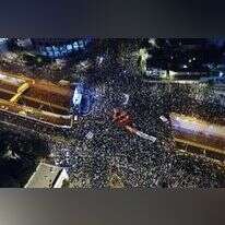 רבבות בהפגנת התמיכה ברפורמה המשפטית בתל אביב, הערב. | איתן שויבר/TPS
