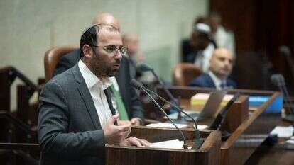 רוטמן מציג את הצעת החוק לצמצום עילת הסבירות. | יונתן זינדל, פלאש 90