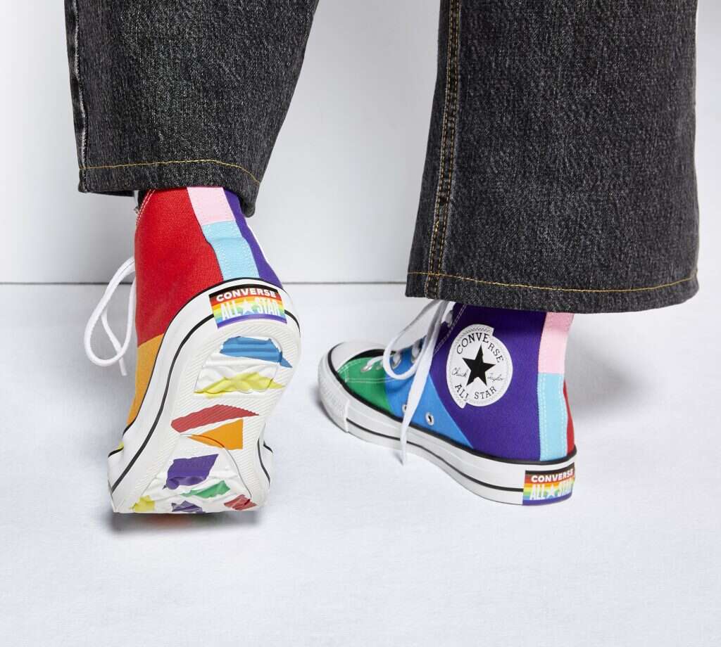 קונברס. | יחצ חול